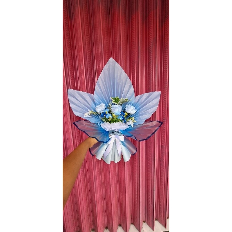 

Bucket karakter bentuk daun/kipas