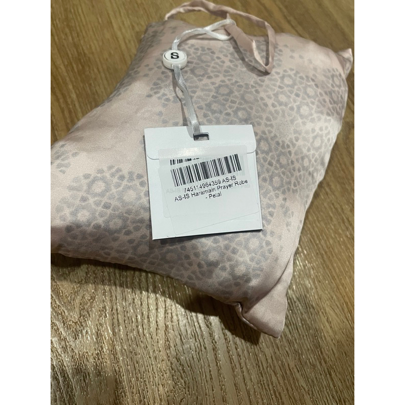 As Is Buttonscarves Haramain Prayer Robe