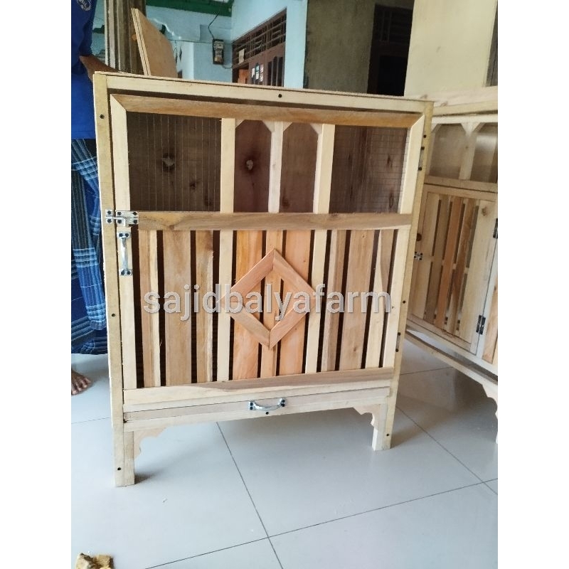 kandang ayam kayu