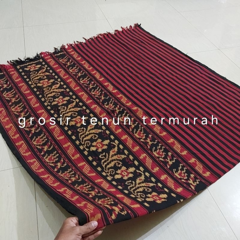 kain tenun jepara lurik merah / tenun lasem / kain tenun lasem / tenun gringsing / kain tenun grings