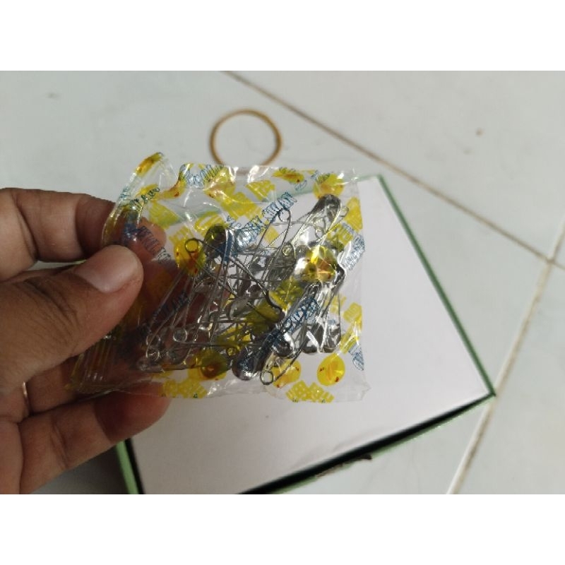 Peniti GOLDEN SWAN pack