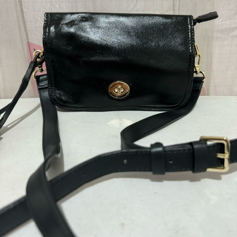 tas sling bag st.scott london. tas sling bag preloved