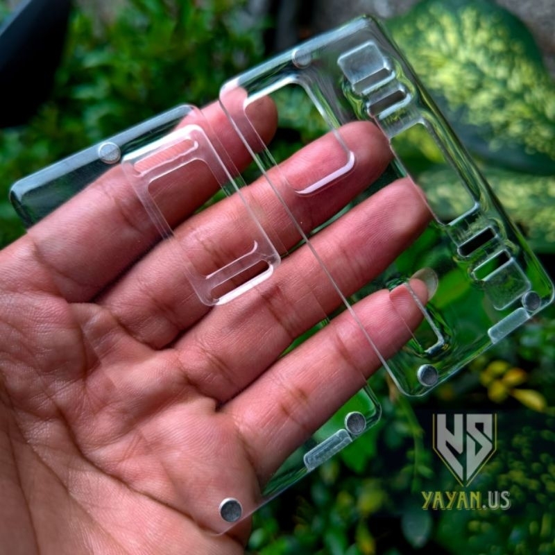 

Clear Resin acrylic Clear Panel V2 Ic3 B3rg N3R0