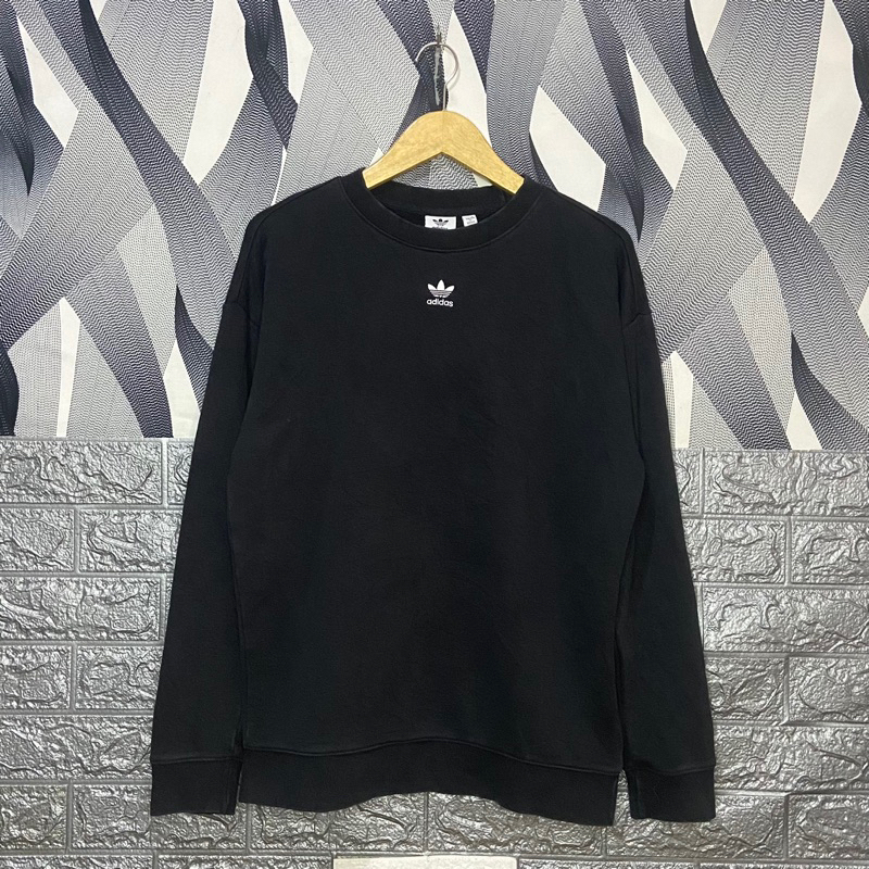 CREWNECK ADIDAS CENTER TREFOIL PRELOVED MURAH