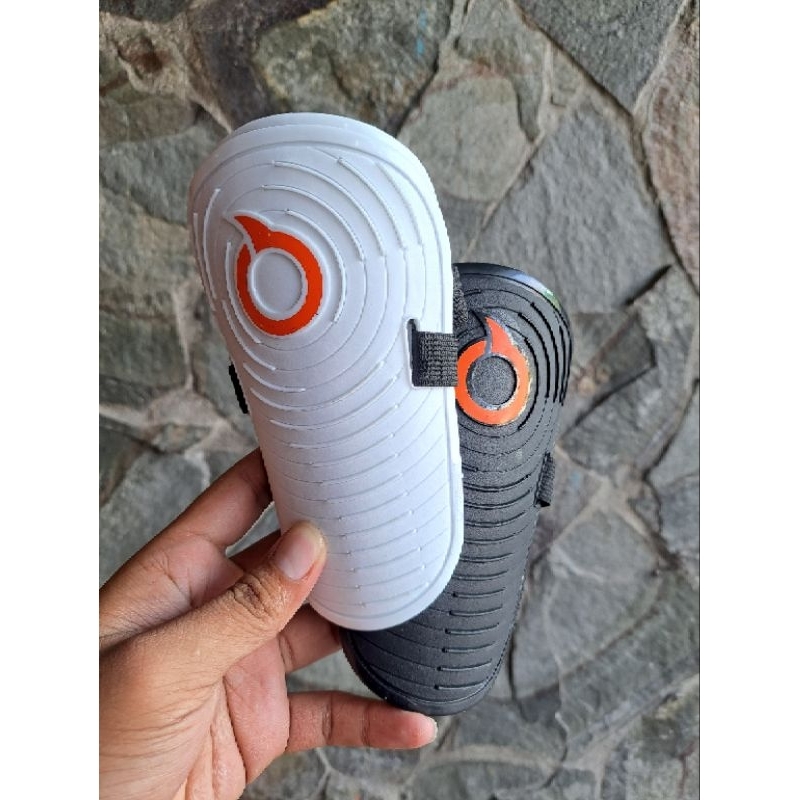 Ortuseight Shinguard /Deker Kaki /Deker sepakbola/ Futsal