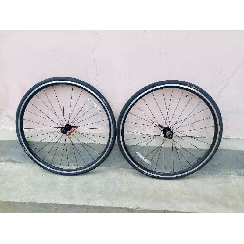 wheelset 700c entity XL3 polygon strattos S4 S5  S7 rimbrake