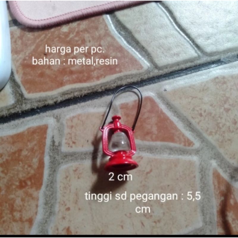 Miniatur Lampu Minyak Miniatur Lampu Petromak