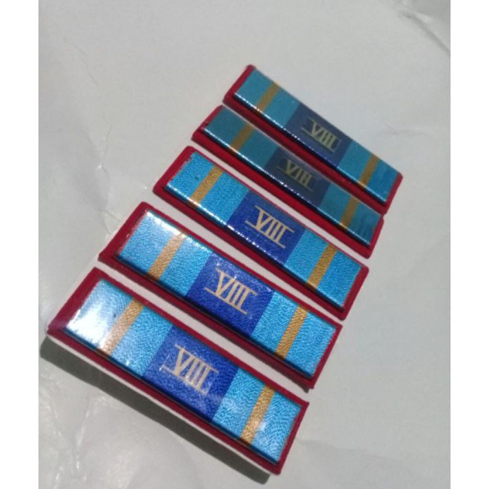

MEN SALE Pita jasa TNI 8 tahunSatya lencana PDH TNI 8 tahun