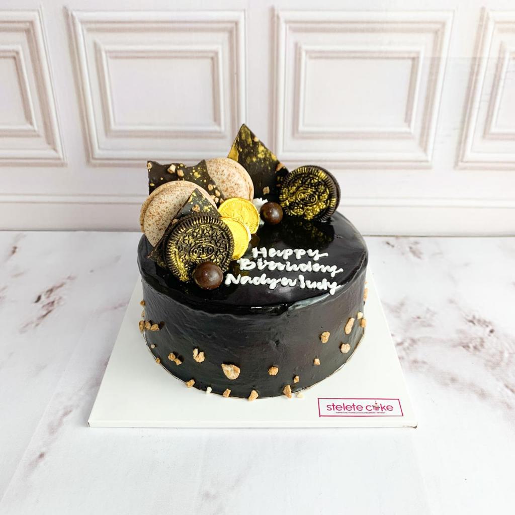 

Kue Ulang Tahun/Birthday Cake/Kue Ultah Chocolate/Kue Birthday Jakarta