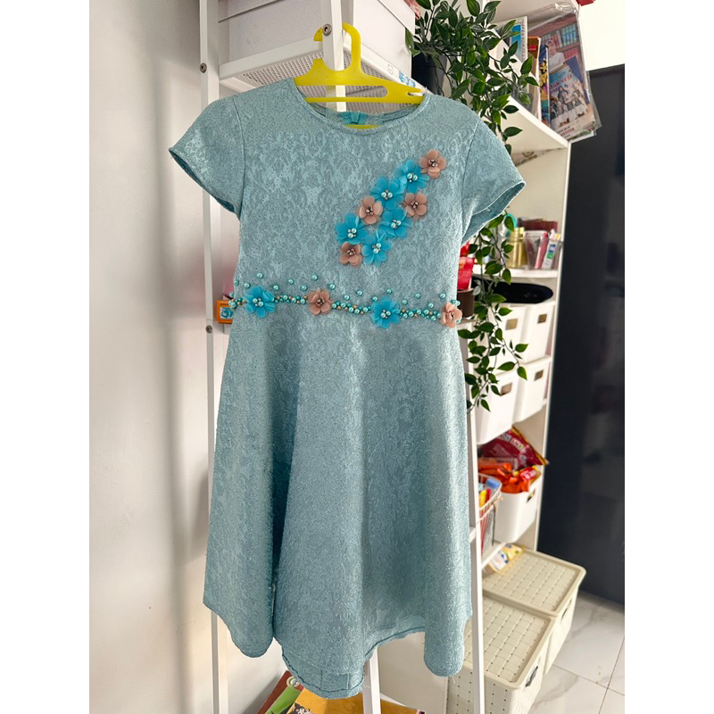 Dress pesta anak perempuan payet preloved