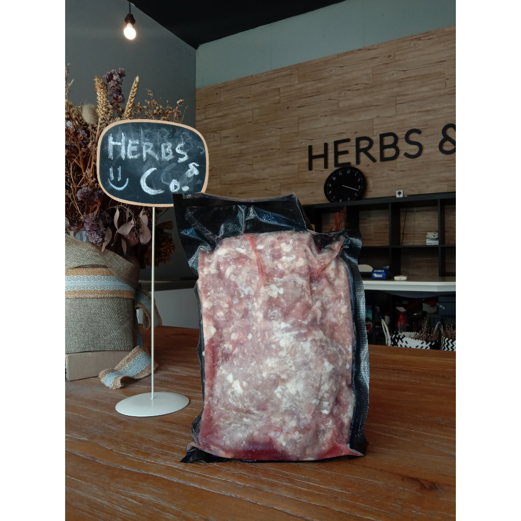 

DANISH - Mince Pork / Daging Babi Giling / 35% Fat 1 KG