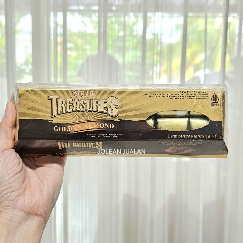 

Coklat Delfi Treasures Golden Almond 216gr Isi 24pc