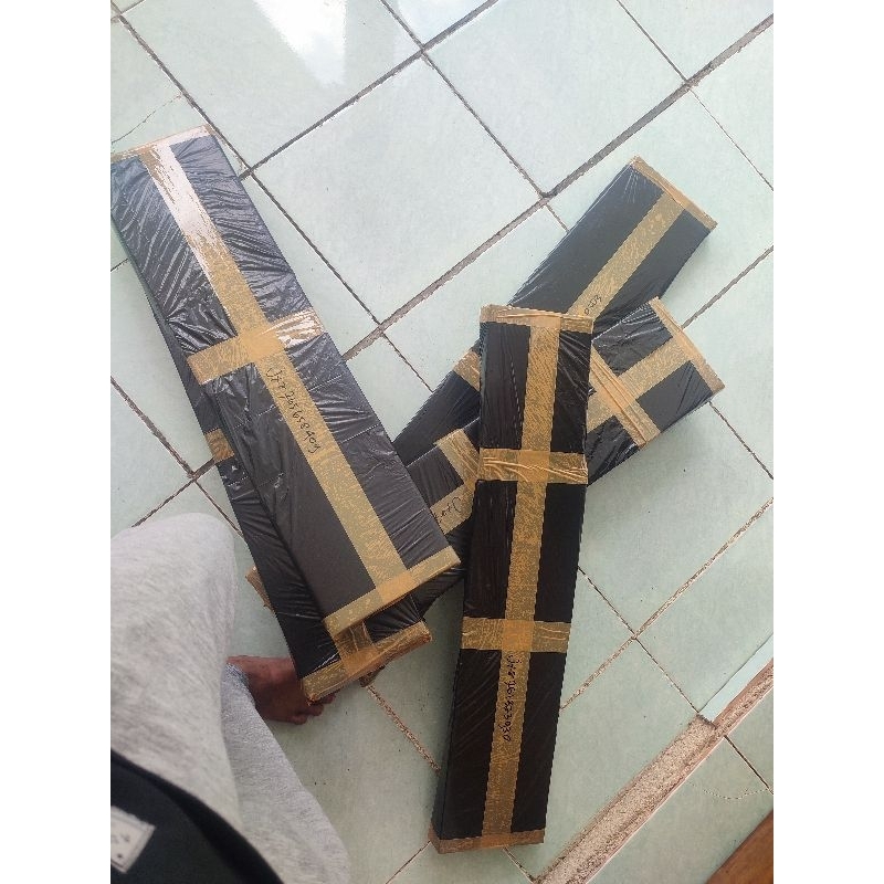 

kardus gantungan dinding motif padi 0,1 jumbo