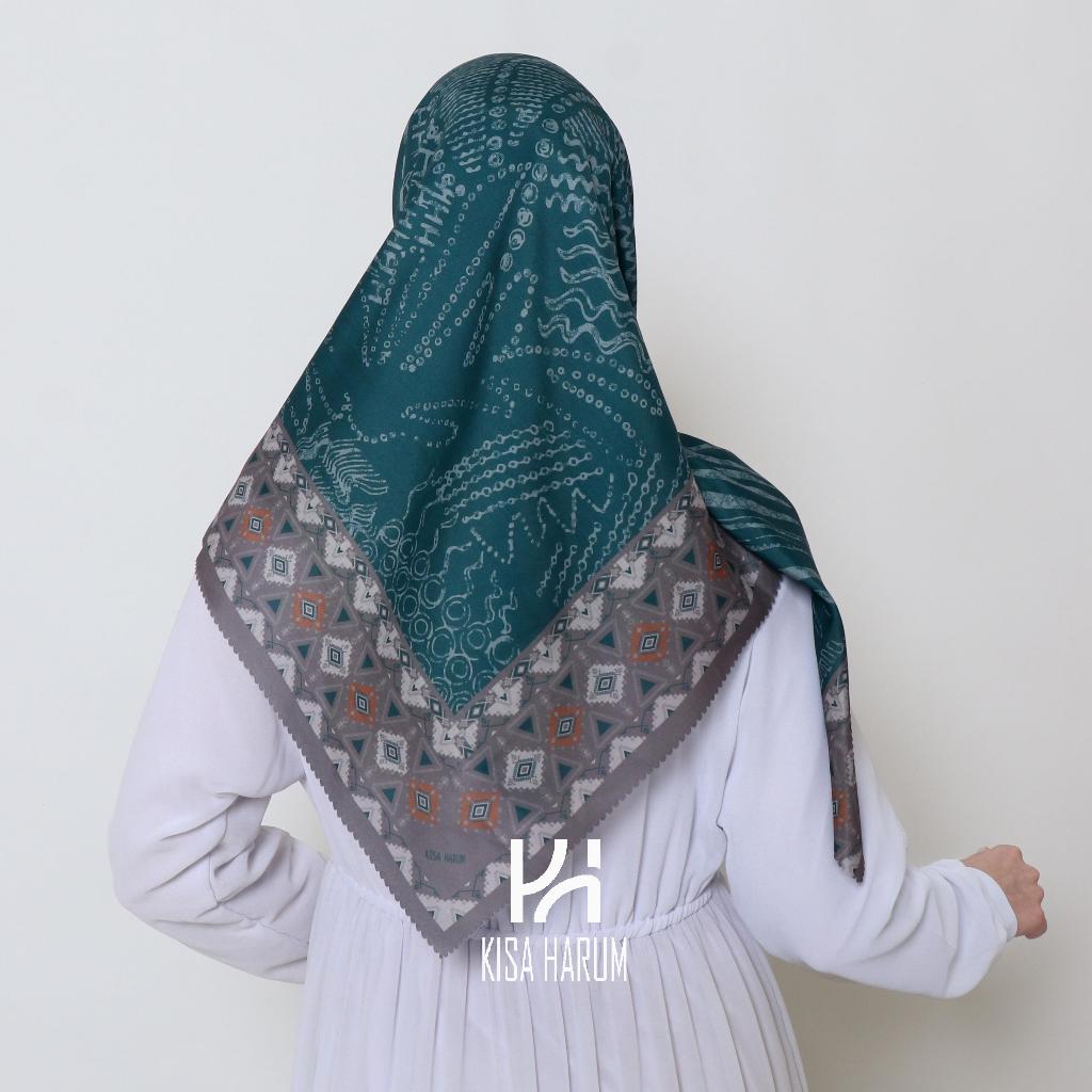 Hijab Segi empat Voal motif premium 110 x 110cm Kisa Series Hijau botol