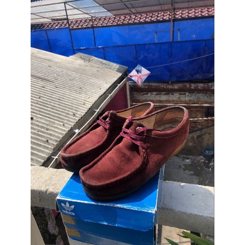 clarks wallabee maroon
