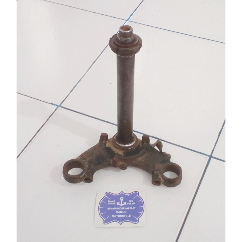 T SEGITIGA BAWAH SUZUKI A100 ORIGINAL