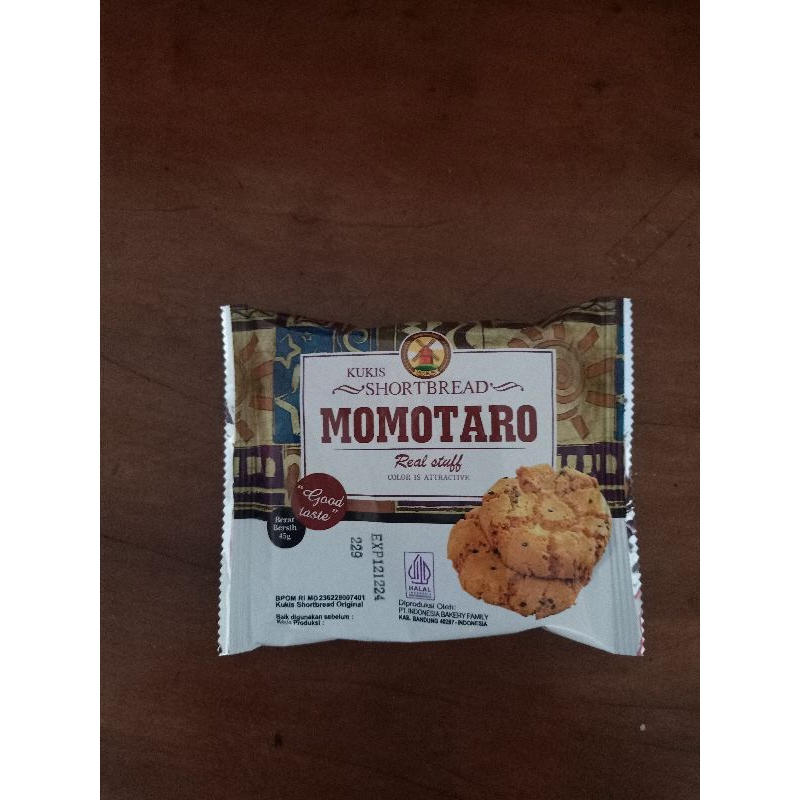 

Makanan Ringan/Snack Momotaro