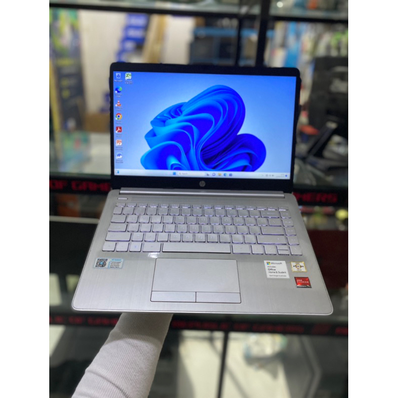 Laptop HP 14s-dk1xx Amd Athlon Gold 3150U With Radeon Graphic RAM 8GB SSD 512GB