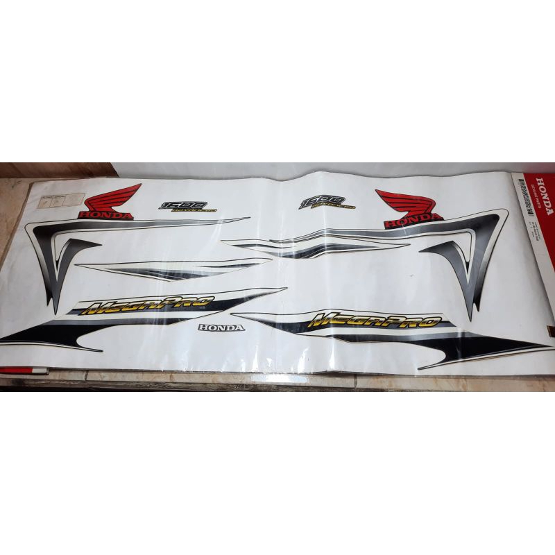 871X0 KEH 610ZB STRIPING BODY MEGAPRO PRIMUS HITAM SILVER ORIGINAL AHM