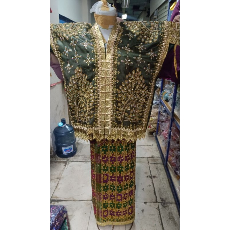baju pengantin adat bugis