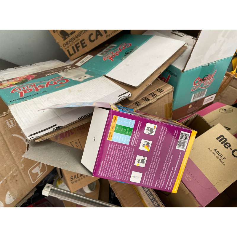 

Kardus Bekas Curah Untuk Packing Paket Kecil / Packing online shop