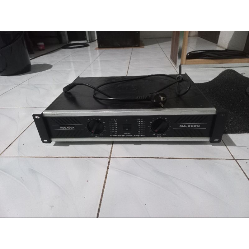 POWER MEGAVOX 502 N BEKAS