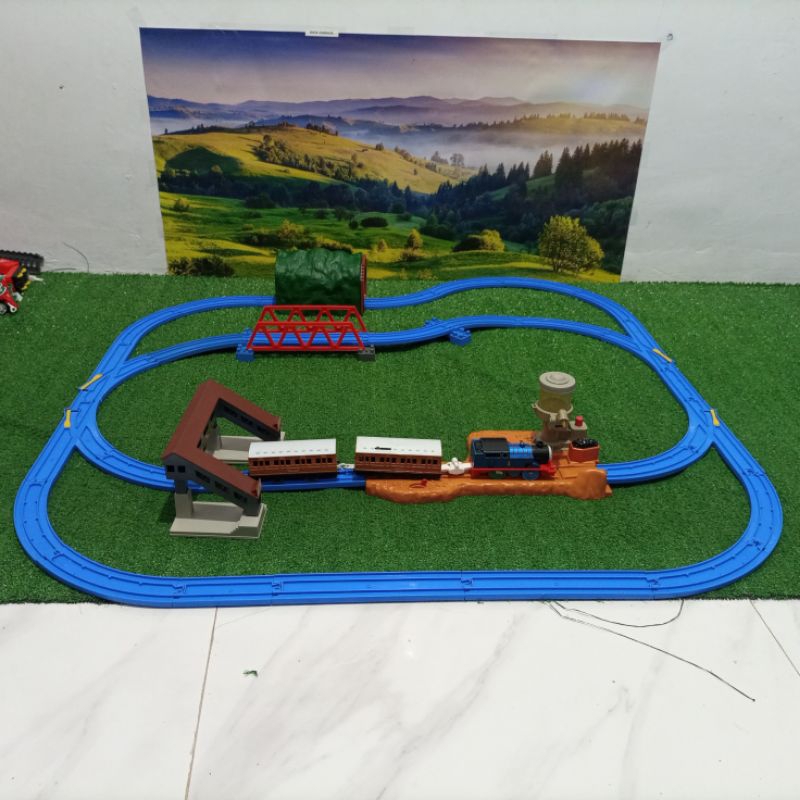 Takara Tomy - Plarail Thomas Water Tower Steam Set