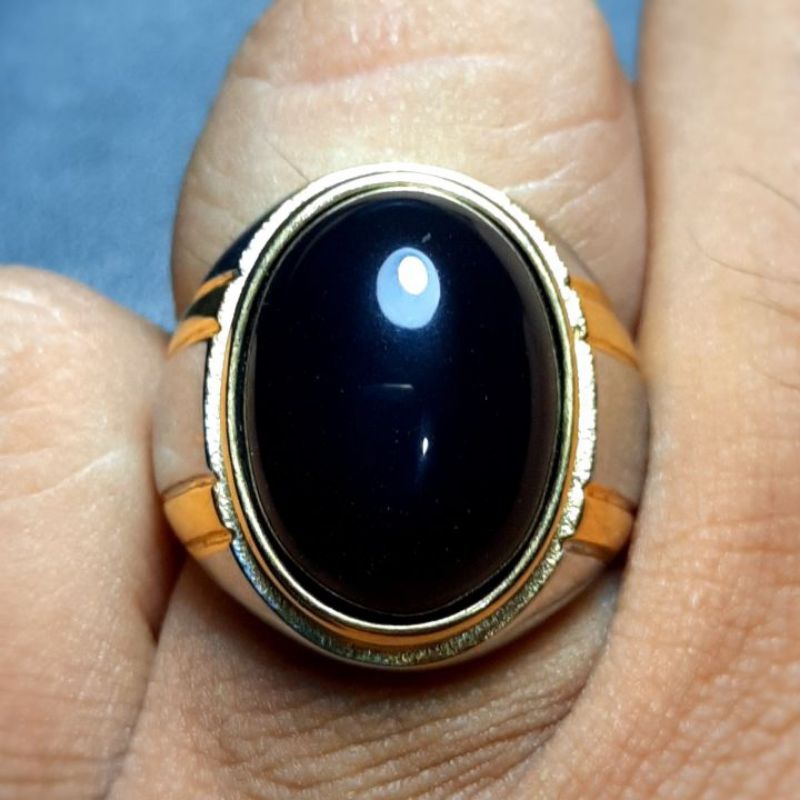 Batu cincin yaman api baturaja