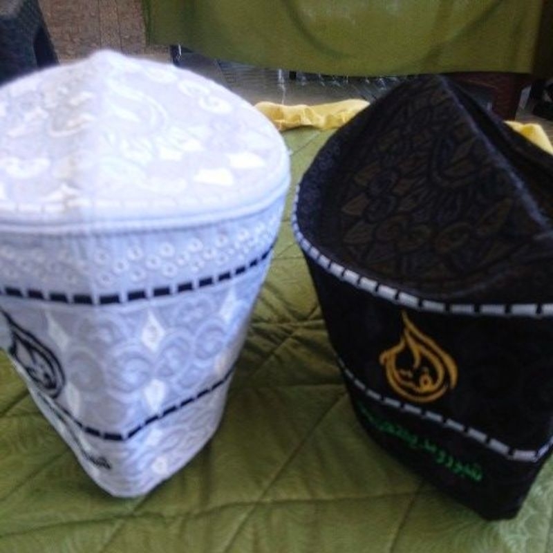 peci oman/peci santri logo temboro