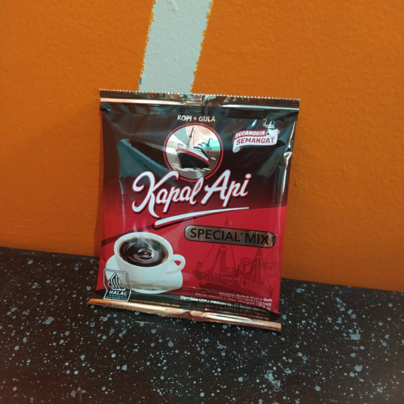 

Kopi kapal api special mix sachet kopi hitam dan gula