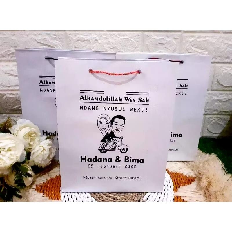 

Paperbag putih uk 20x10x25 lusinan polos tanpa sablon