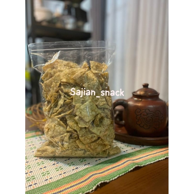 

Kripik bawang 250-500gram