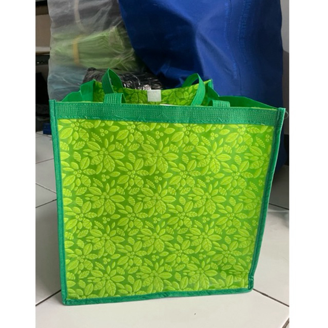 

goodie bag 28×28 spunbond teksture hajatan syukuran