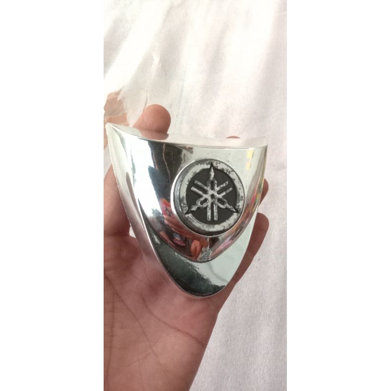 emblem logo emblem panel emblem dasi emblem Yamaha fizr F1ZR chrome non original NOS