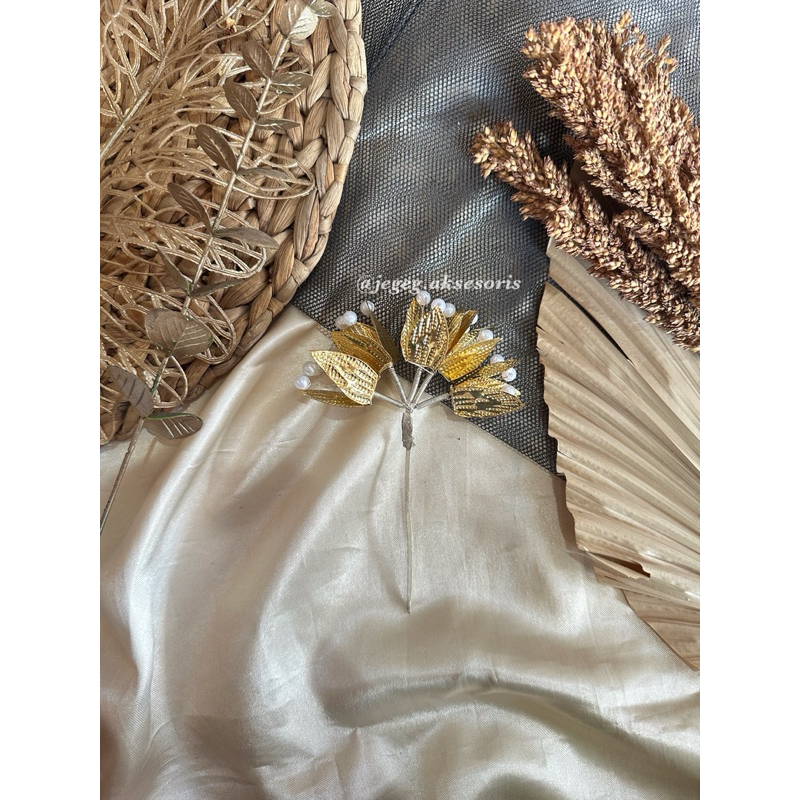 Cucuk Parigata Mutiara/Cucuk Emas/Bunga Hairdo