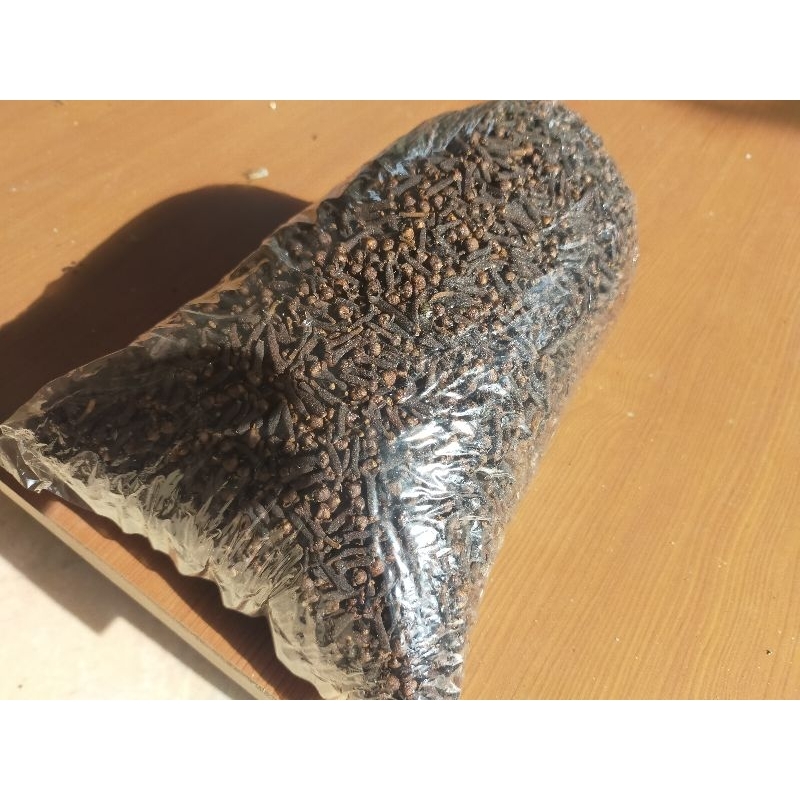 

Cengkeh kering premium