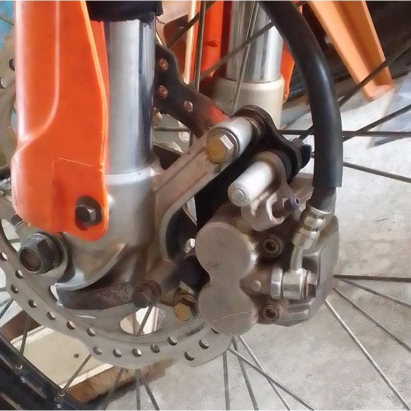 BRACKET KALIPER PNP USD YZ125