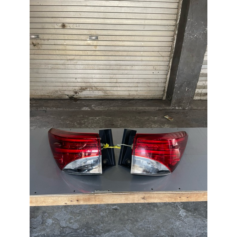 Stoplamp fortuner vrz/trd original