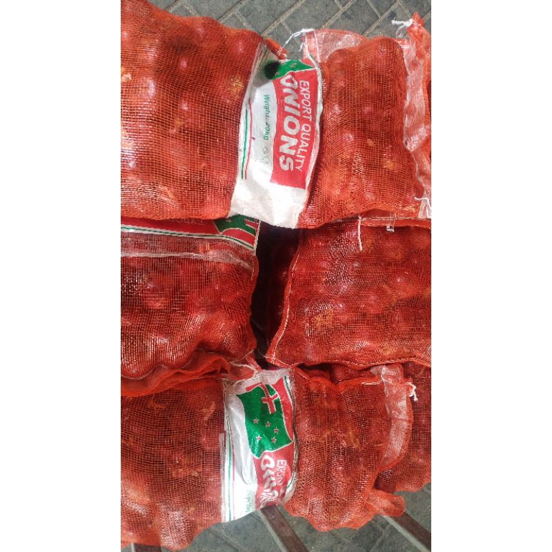 

Bawang Bombay Merah Onions 60/80 Besar 20 Kg Fresh.