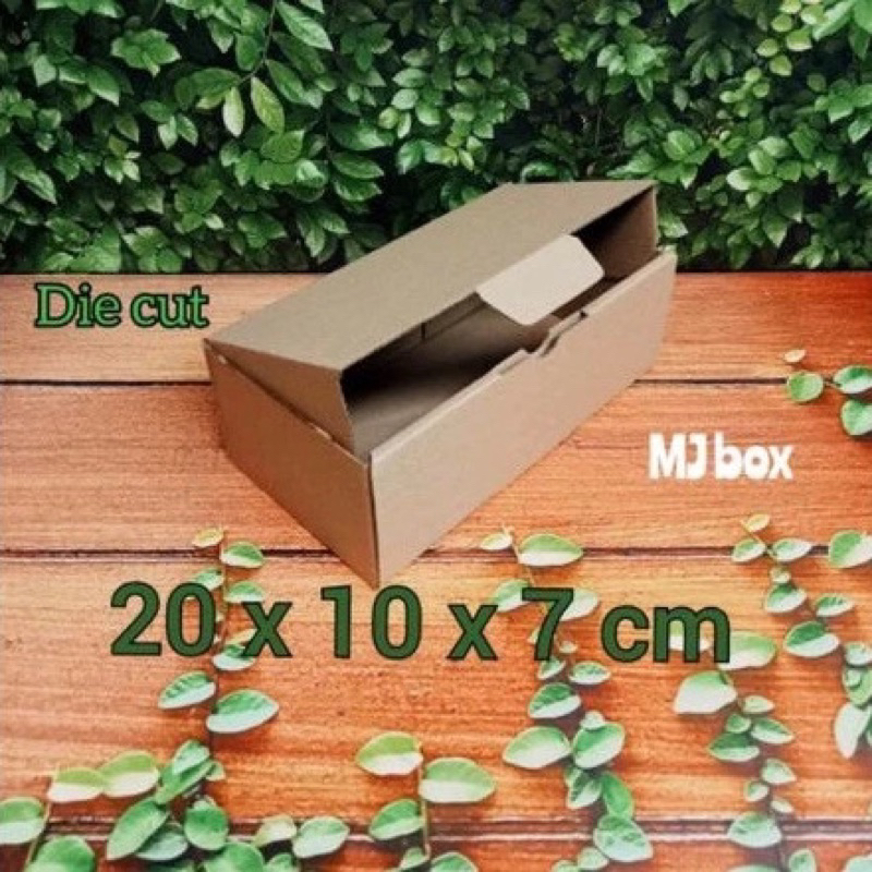 

Box Die Cut 20x10x7cm premium packaging