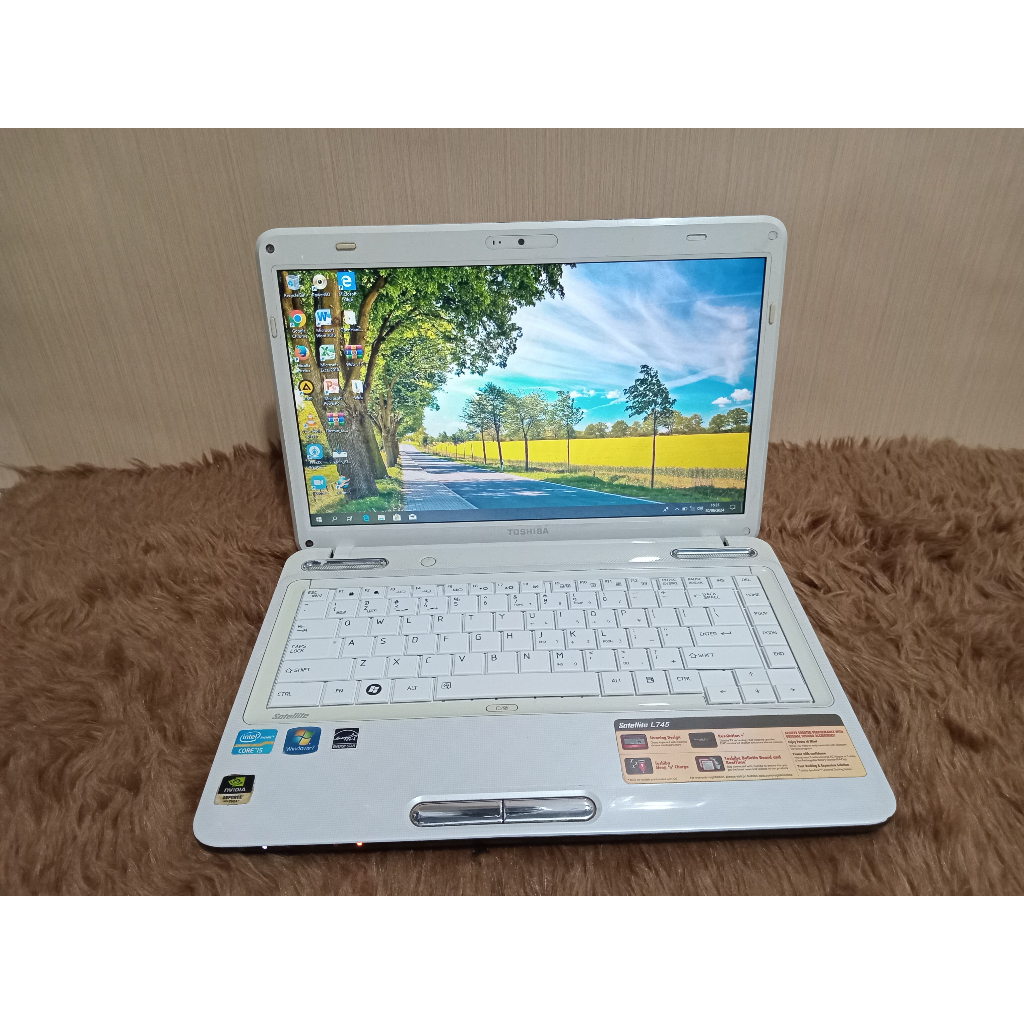 Laptop Toshiba satellite L745 RAM 2GB HDD 500GB INTEL CORE I5-2430M NO MINUS