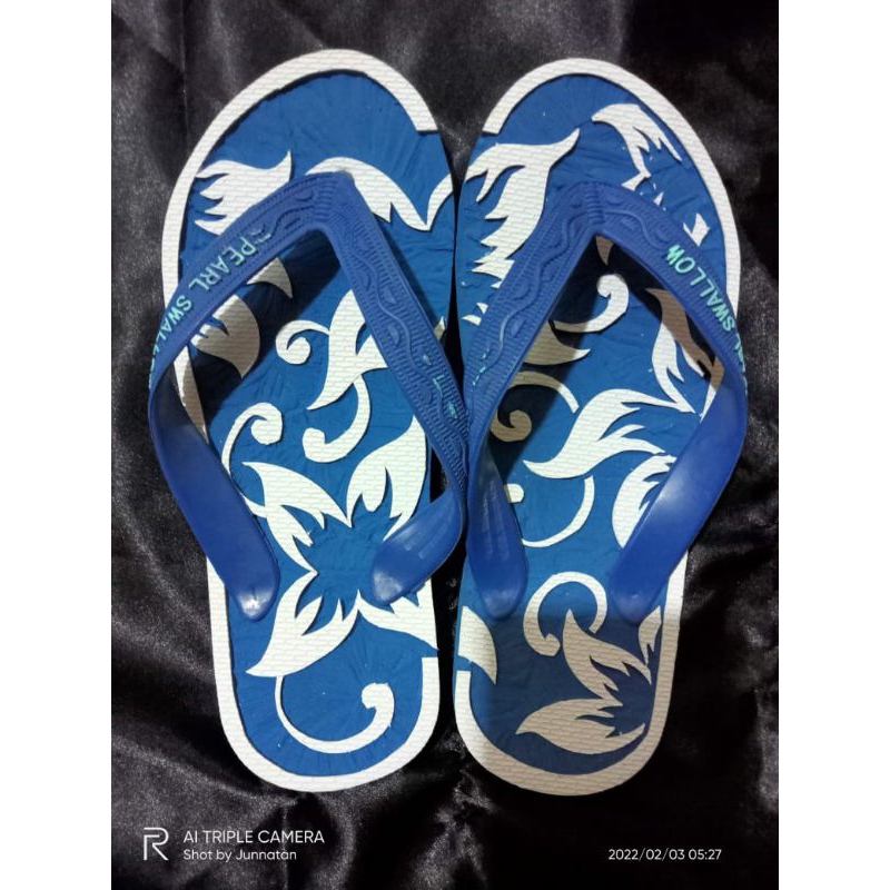 Sandal Jepit Swallow Ukir Motif Bunga