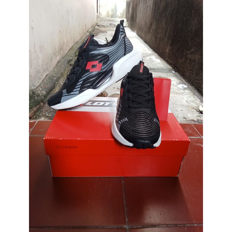 sepatu Running Lotto