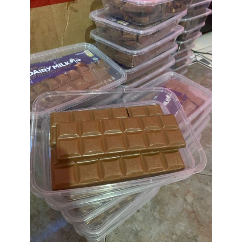 

Coklat Cadbury Semi Utuh 250 gr