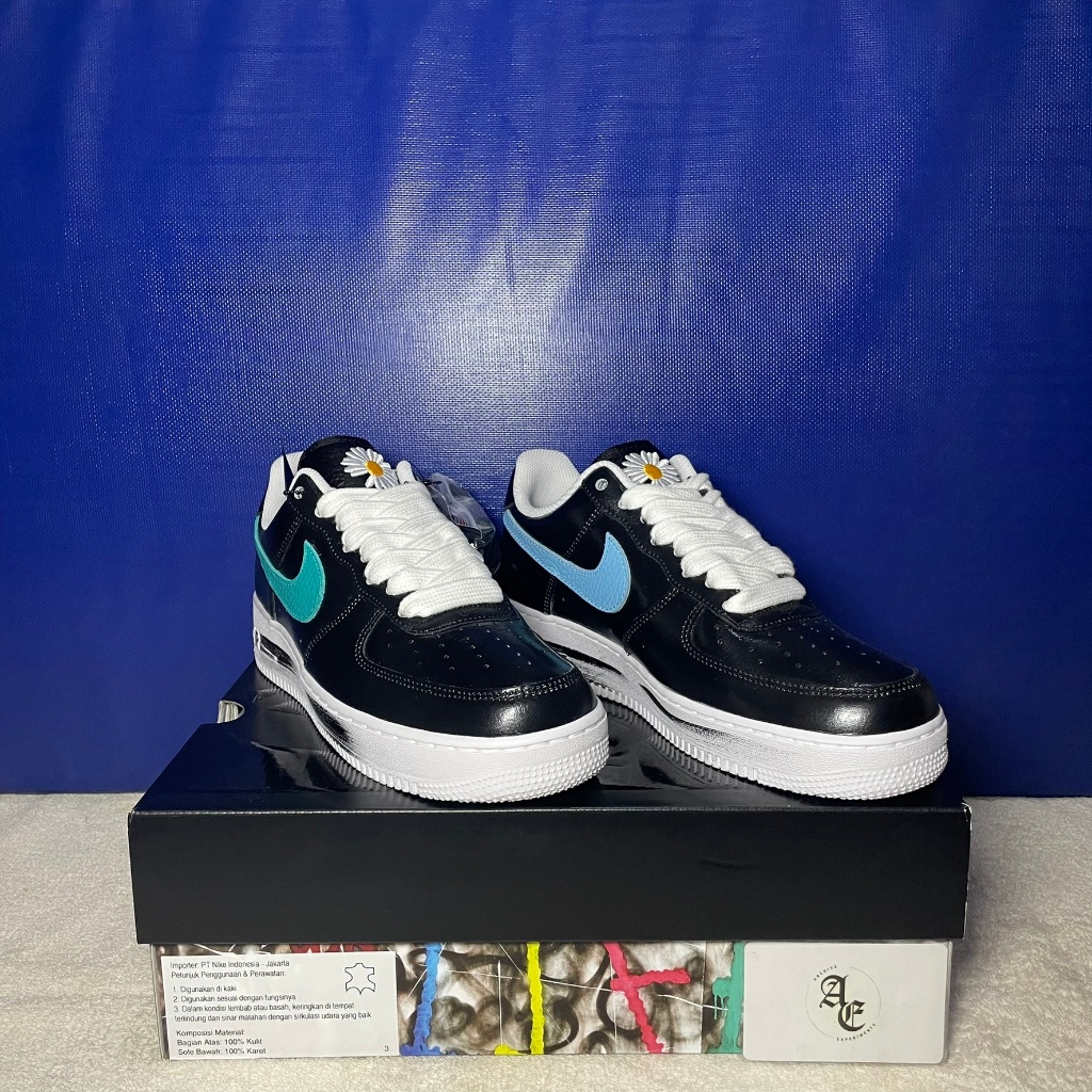 NIKE AIR FORCE 1 x PARANOISE 3.0