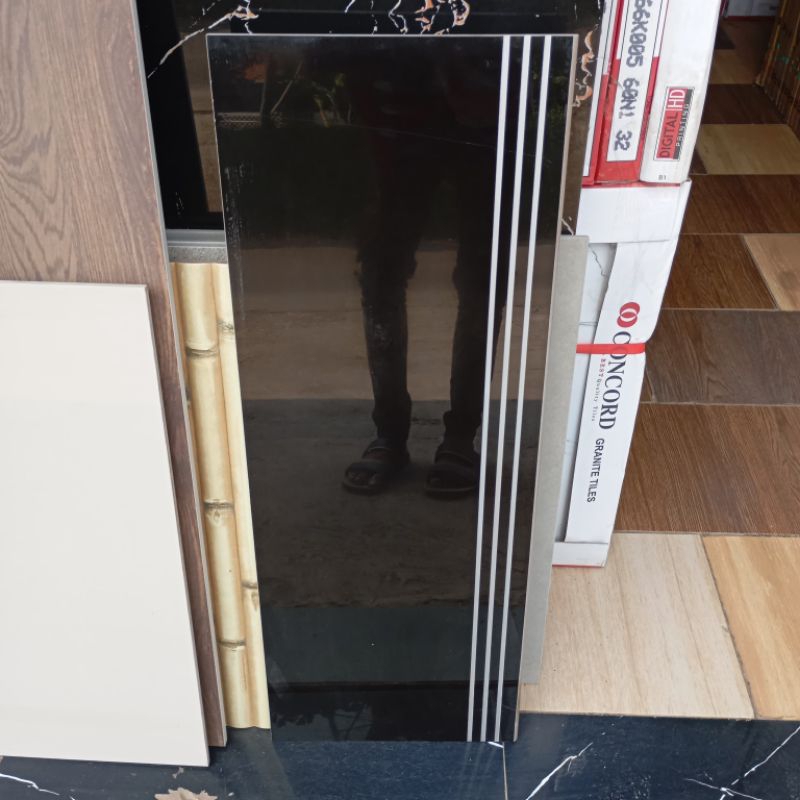 granit anak tangga 30x80 hitam glosy