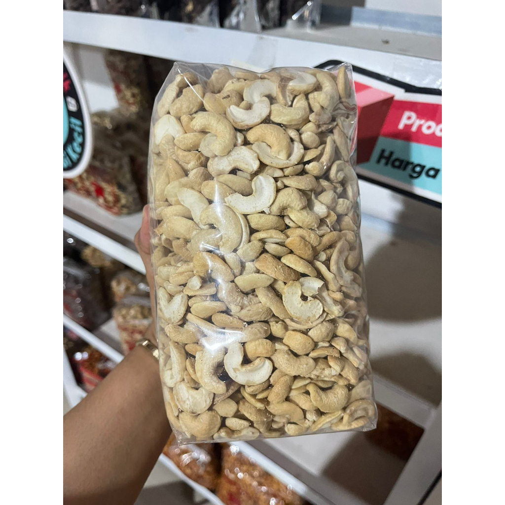 

KACANG METE BELAH DUA MENTAH
