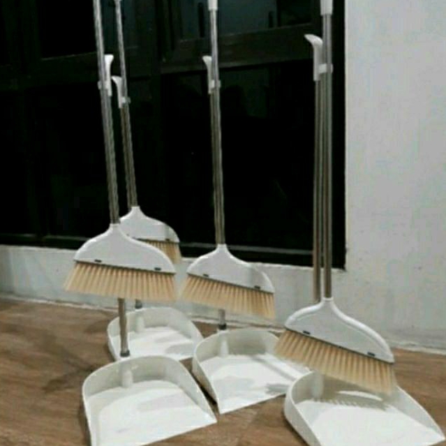 BROOM SET / SAPU & PENGKI SET WARNA PUTIH TULANG (free bubble wap)