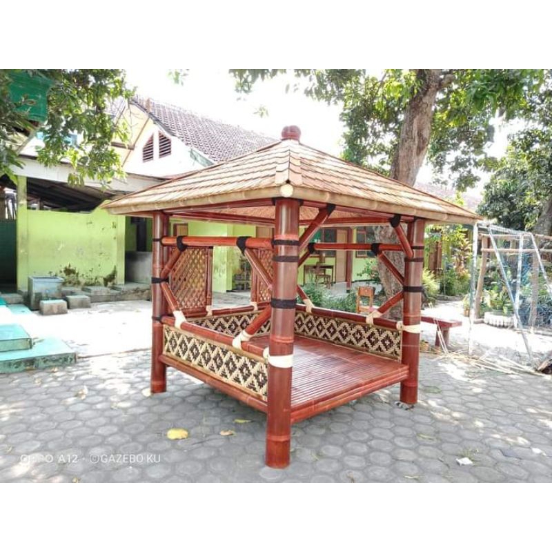 gazebo bambu atap sirap ukuran 2x2