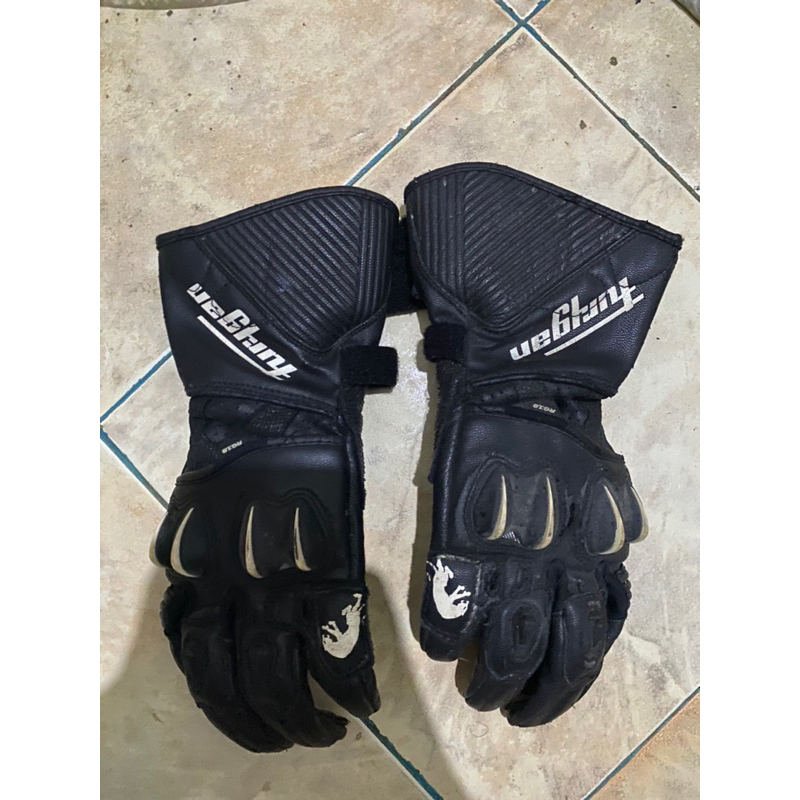 glove furygan
